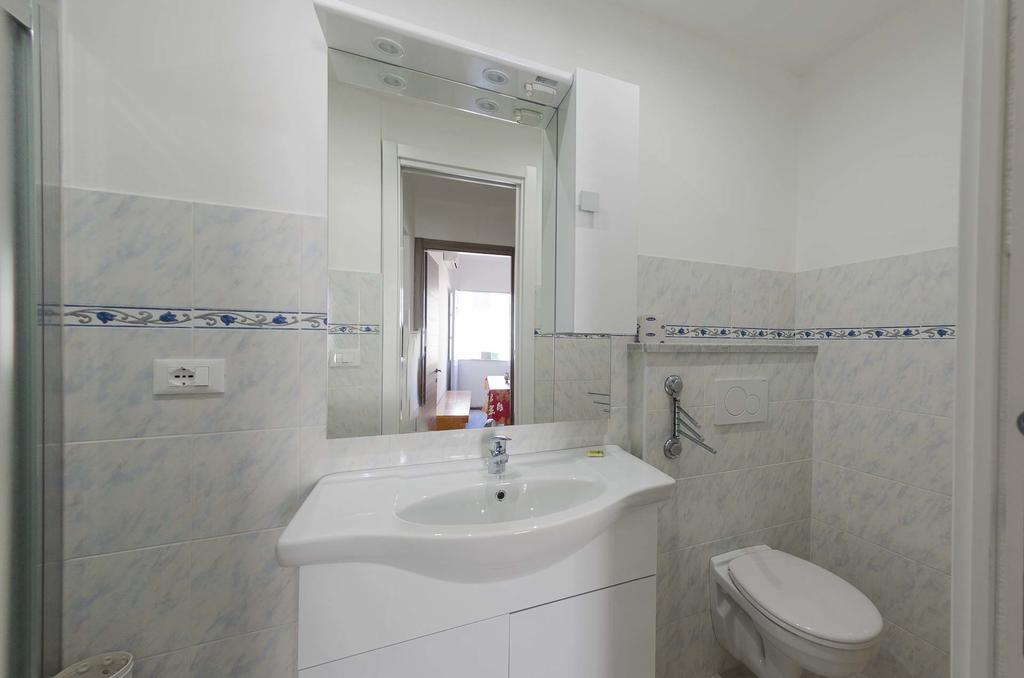 Appartamenti Palazzo Aycardi Finale Ligure Exterior foto